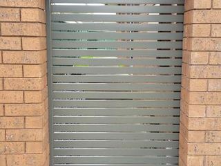 Horizontal slat fencing & gates