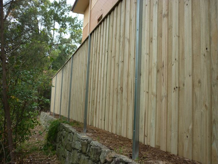Lap & Cap Timber Fencing Per Metre