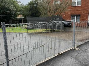 Steel roll top mesh fencing